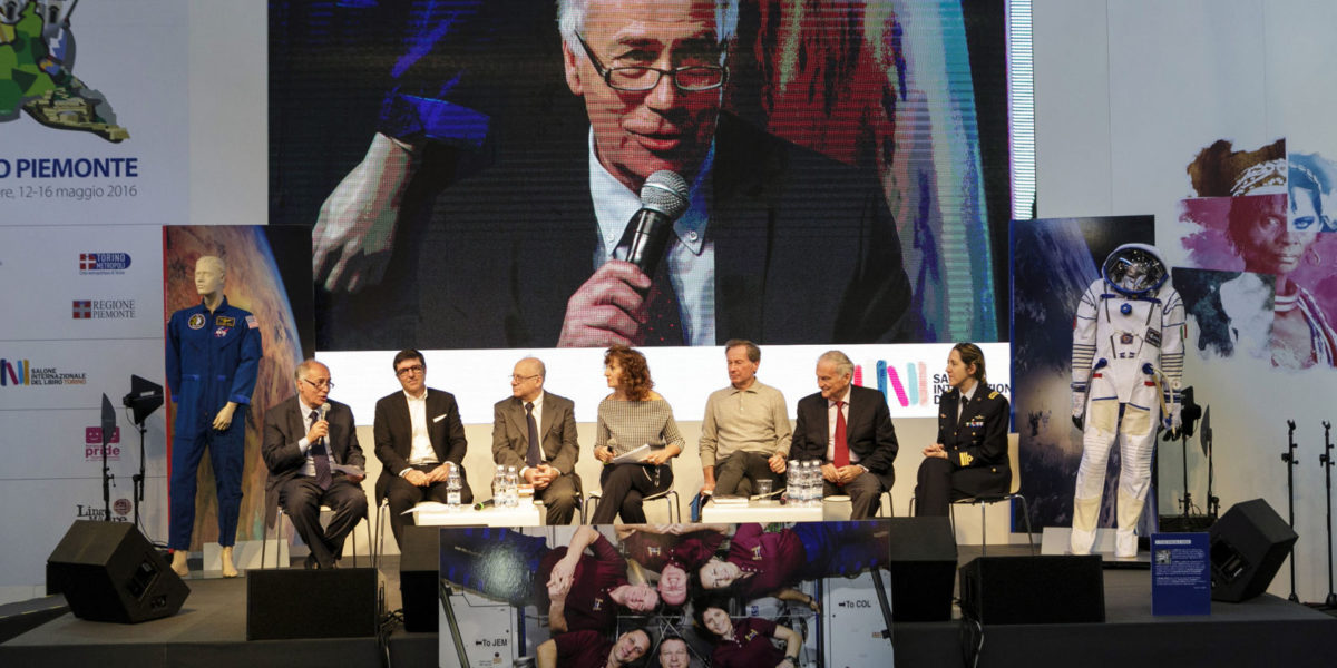 Maurizio Cheli salone del libro di Torino maggio 2016