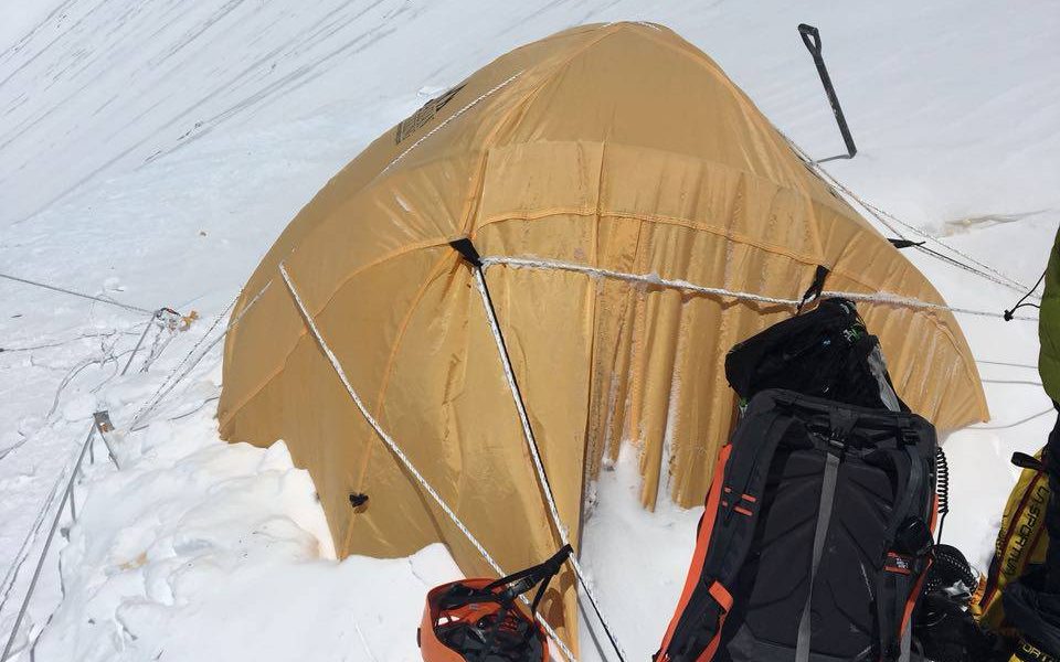 casa tra i ghiacci Everest